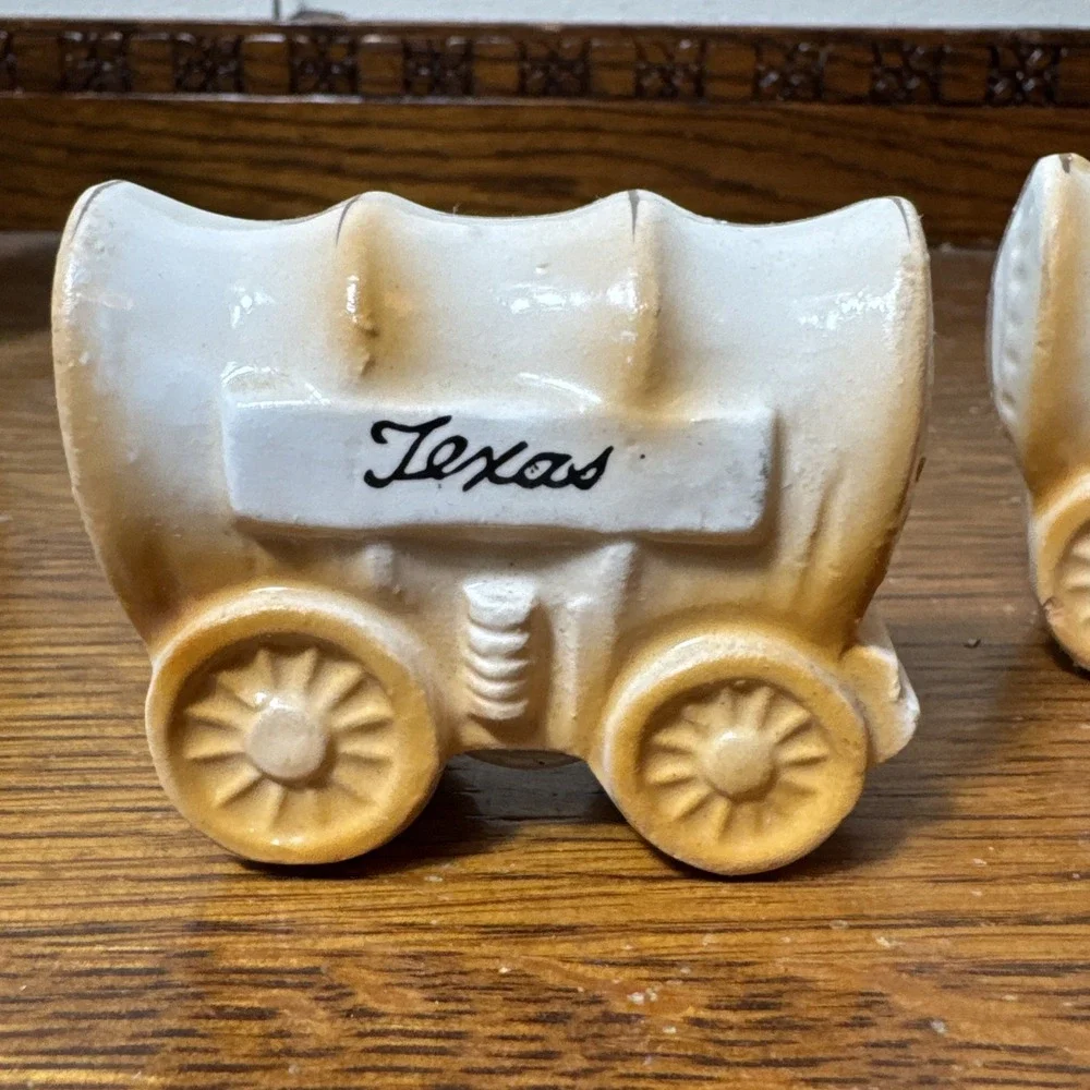 Vintage Japan Texas Covered Wagon Salt & Pepper Shakers Ceramic Western Set